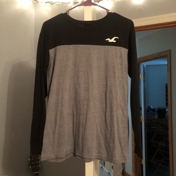 Hollister Tops - Hollister long sleeve